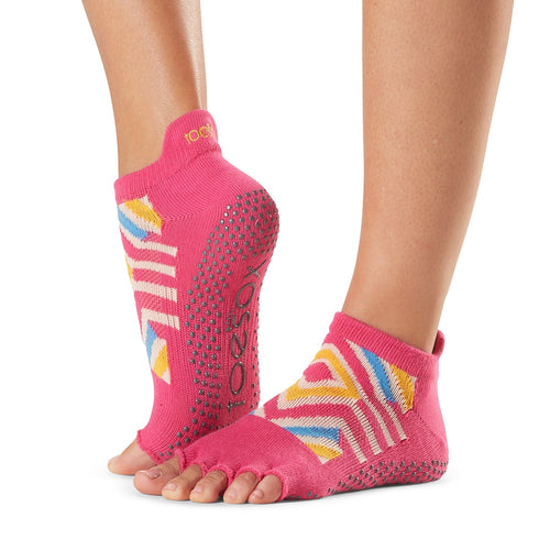 Low Rise Half Toe Grip Socks Deepwater Ombre Stripe - ToeSox -  simplyWorkout – SIMPLYWORKOUT
