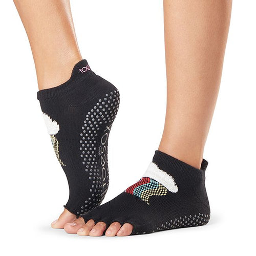 Mato & Hash 5-Toe Exercise Barefoot Feel Yoga Toe Socks With Full Grip