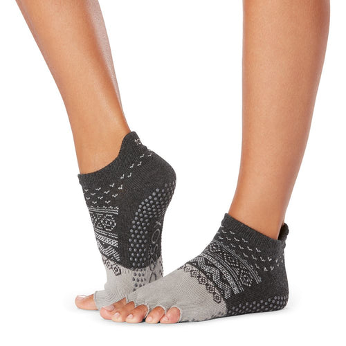 Low Rise Half Toe Grip Socks Poetic- ToeSox - SimplyWorkout – SIMPLYWORKOUT