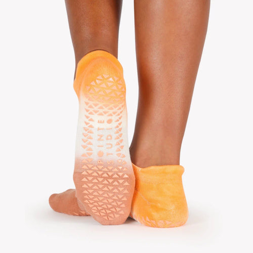 Low Rise Half Toe Grip Socks - Raspberry (Barre / Pilates)