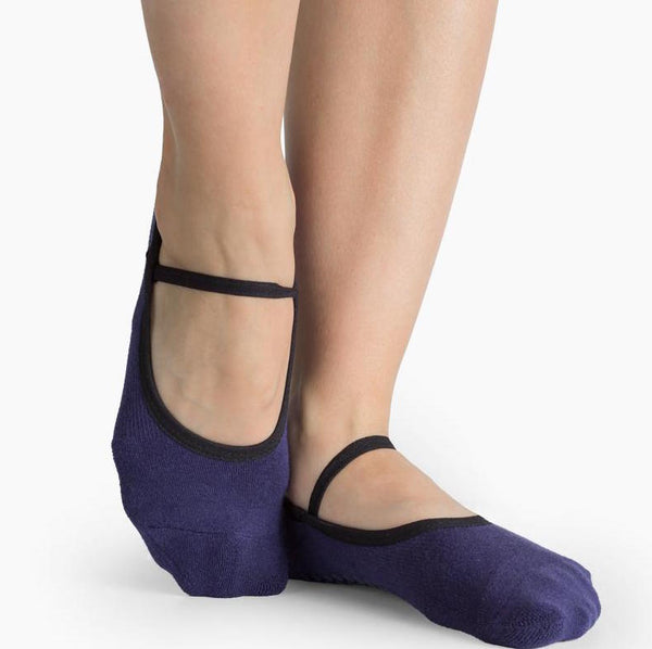 POINTE STUDIO - Karina Grip Socks // Pilates & Barre – SIMPLYWORKOUT