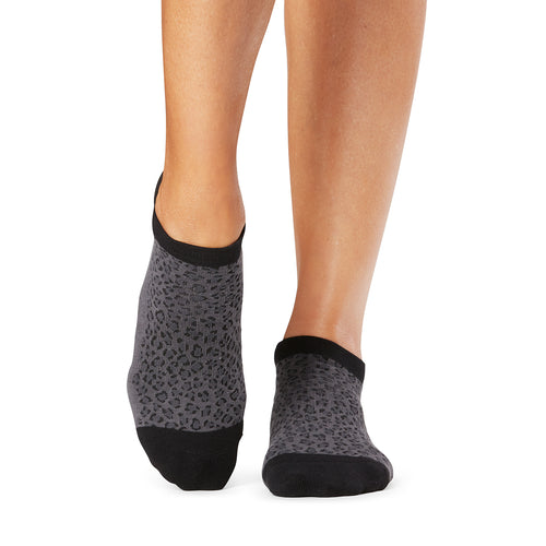 Savvy Grip Socks - Glimmer - Tavi Active – SIMPLYWORKOUT