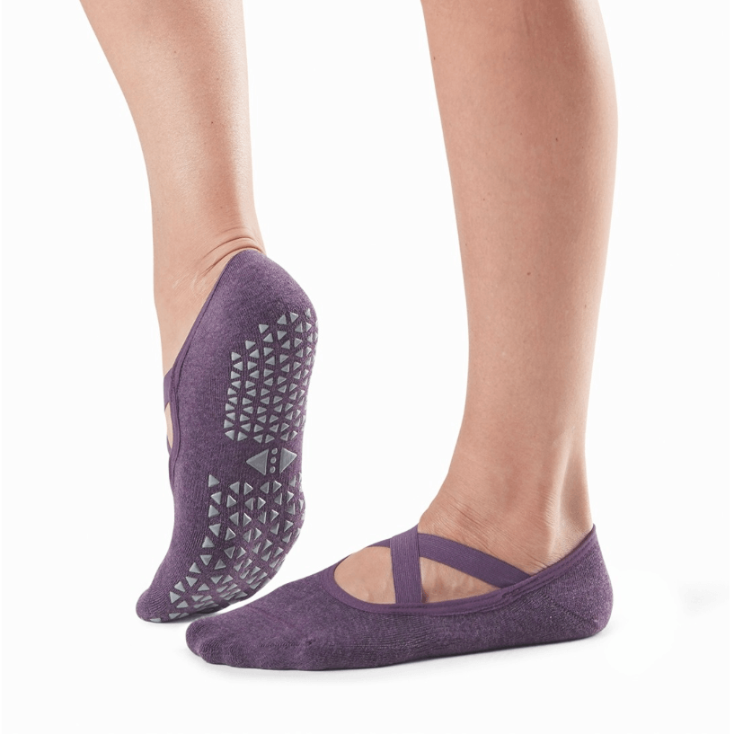 Chloe Grip Socks (Pilates & Barre) - Tavi Noir / Tavi Active ...