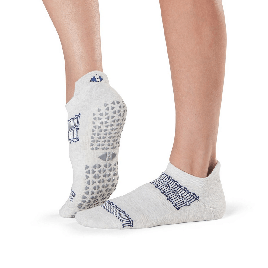 TAVI NOIR - Sock Designer - simplyWORKOUT
