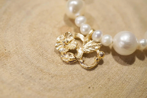 Chia Jewelry訂製k金珍珠手鍊輕珠寶，花草植物設計墜子