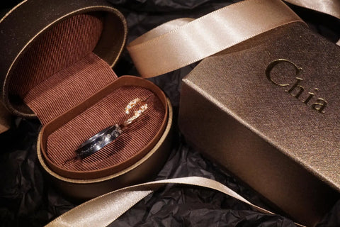 Chia Jewelry婚戒對戒訂製，以流星雨夜空為設計主題，屬於你們的故事婚戒