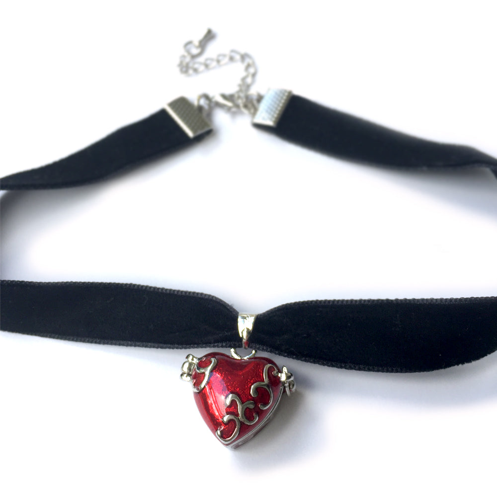 Red Heart Lock Choker Necklace, Evie Descendants Costume, Descendant H ...