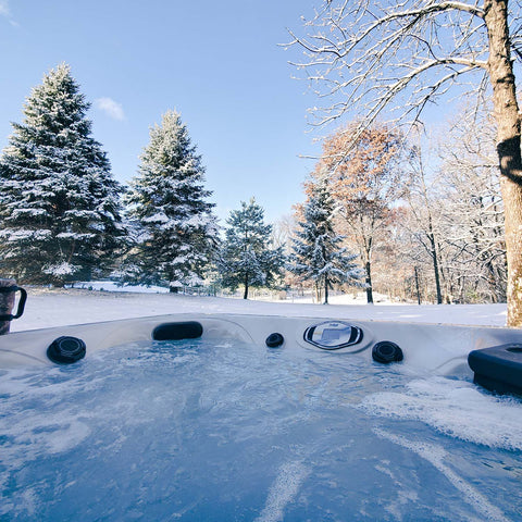 Hot tub in the winter