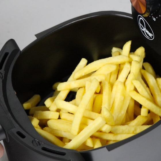 2.3L Compact Air Fryer Image 5