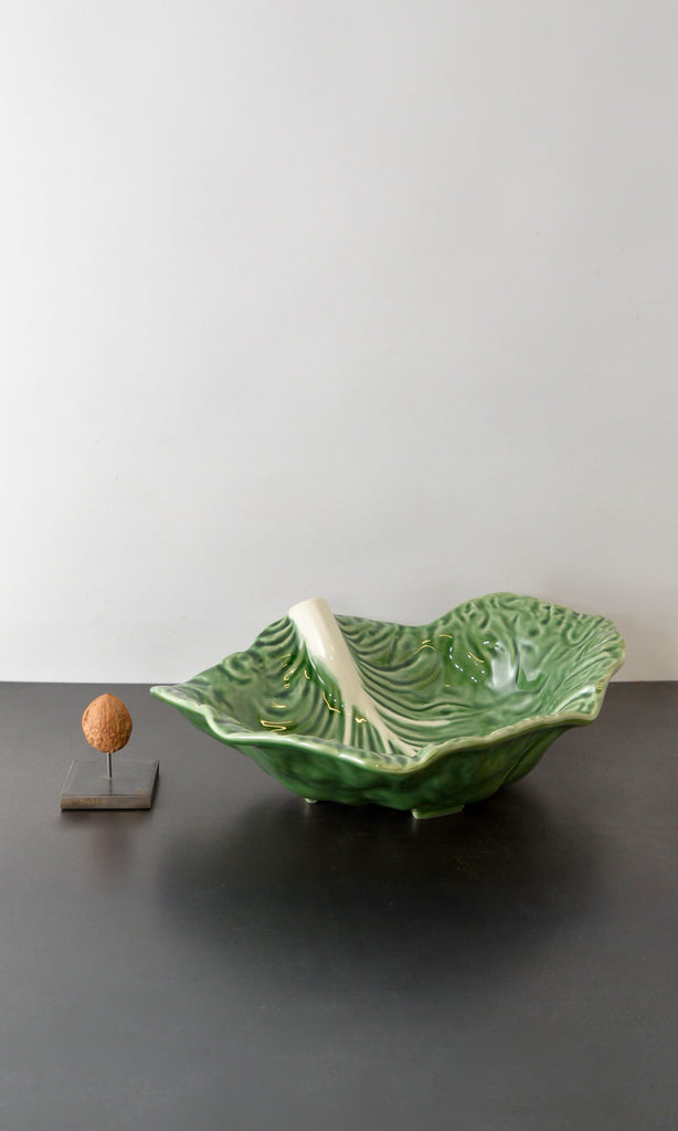 leaf pottery bowl