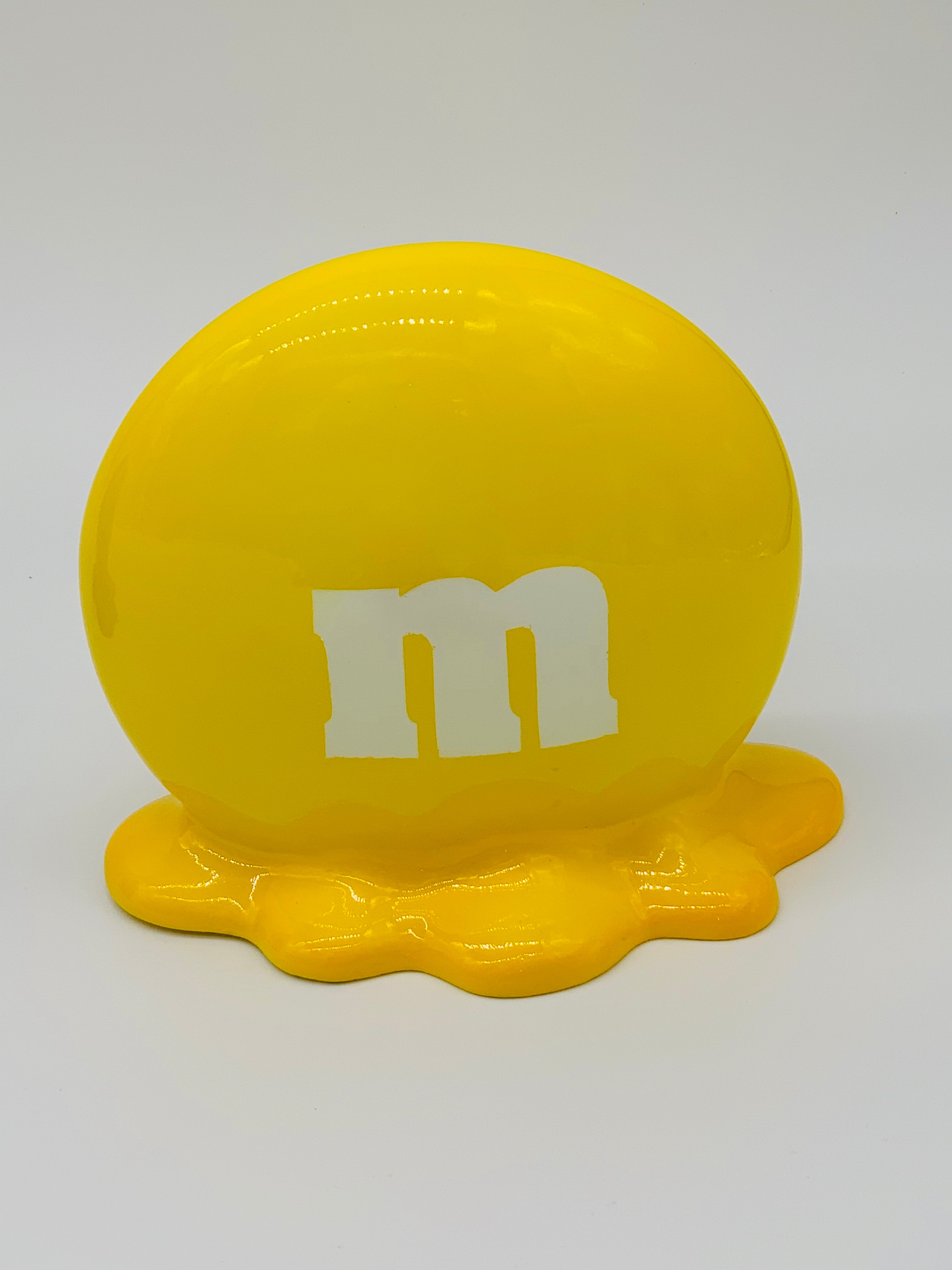 yellow m&m