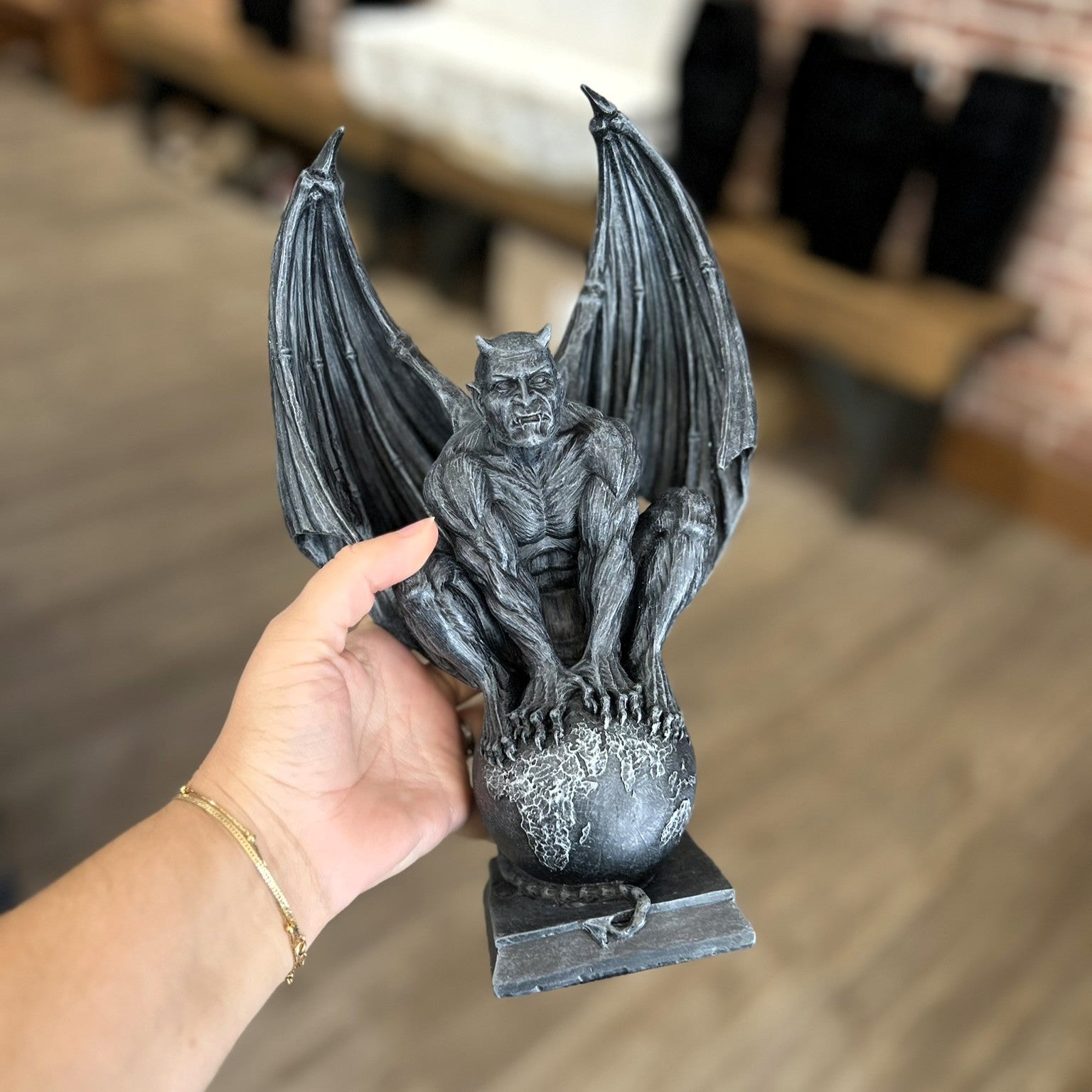 Devil Globe
