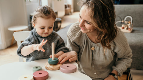 Jeu d’éveil maman et enfant