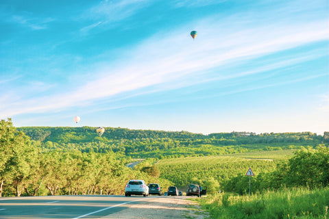 Moldova Landschaft mit Heißluftballons