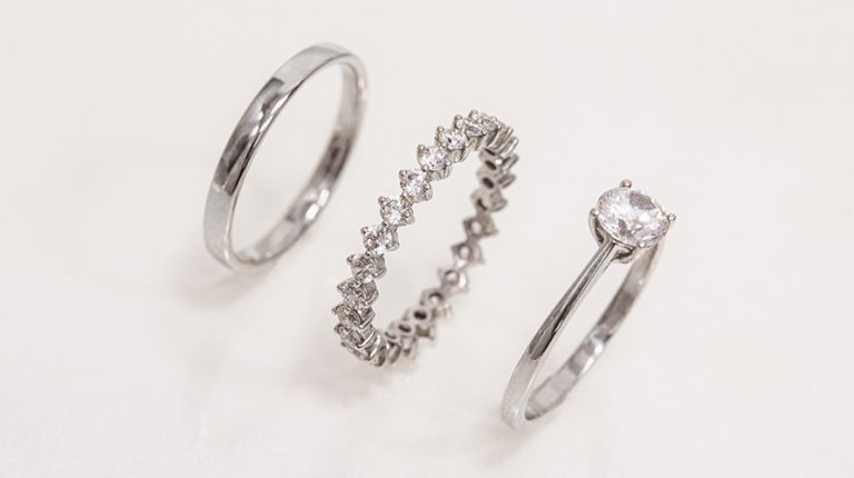 anillos de platino y diamantes