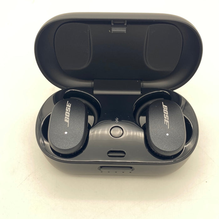 Bose QuietComfort Noise Cancelling Earbuds–True Wireless Earphones with Voice Control, Triple Black, World Class Bluetooth Noise Cancelling Earbuds with Charging Case ** See Condition**