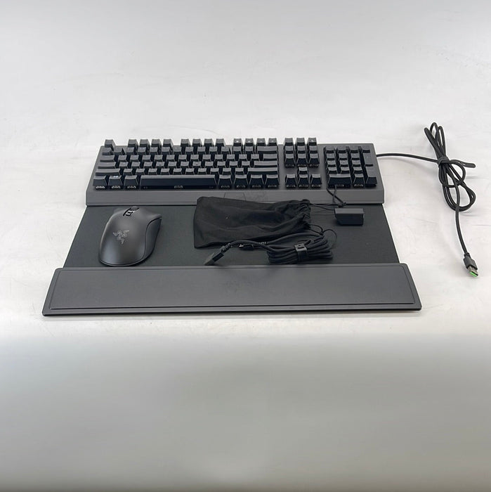 Razer Heroic Gaming Bundle: Keyboard + Mouse + Pad + Grips