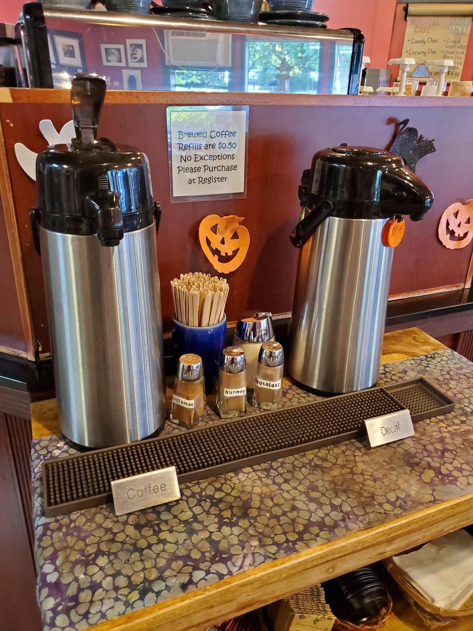 Coffee pot at Cloud Forest Cafe