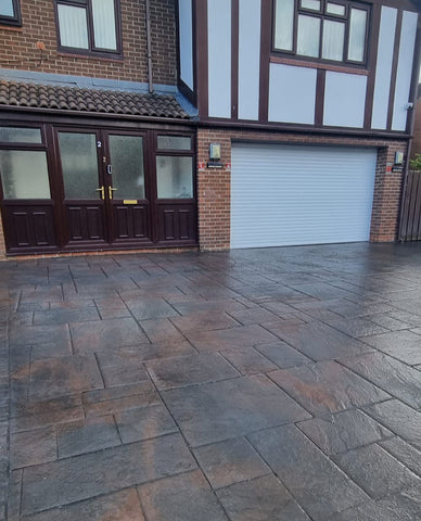 Residential Home Concrete Driveways