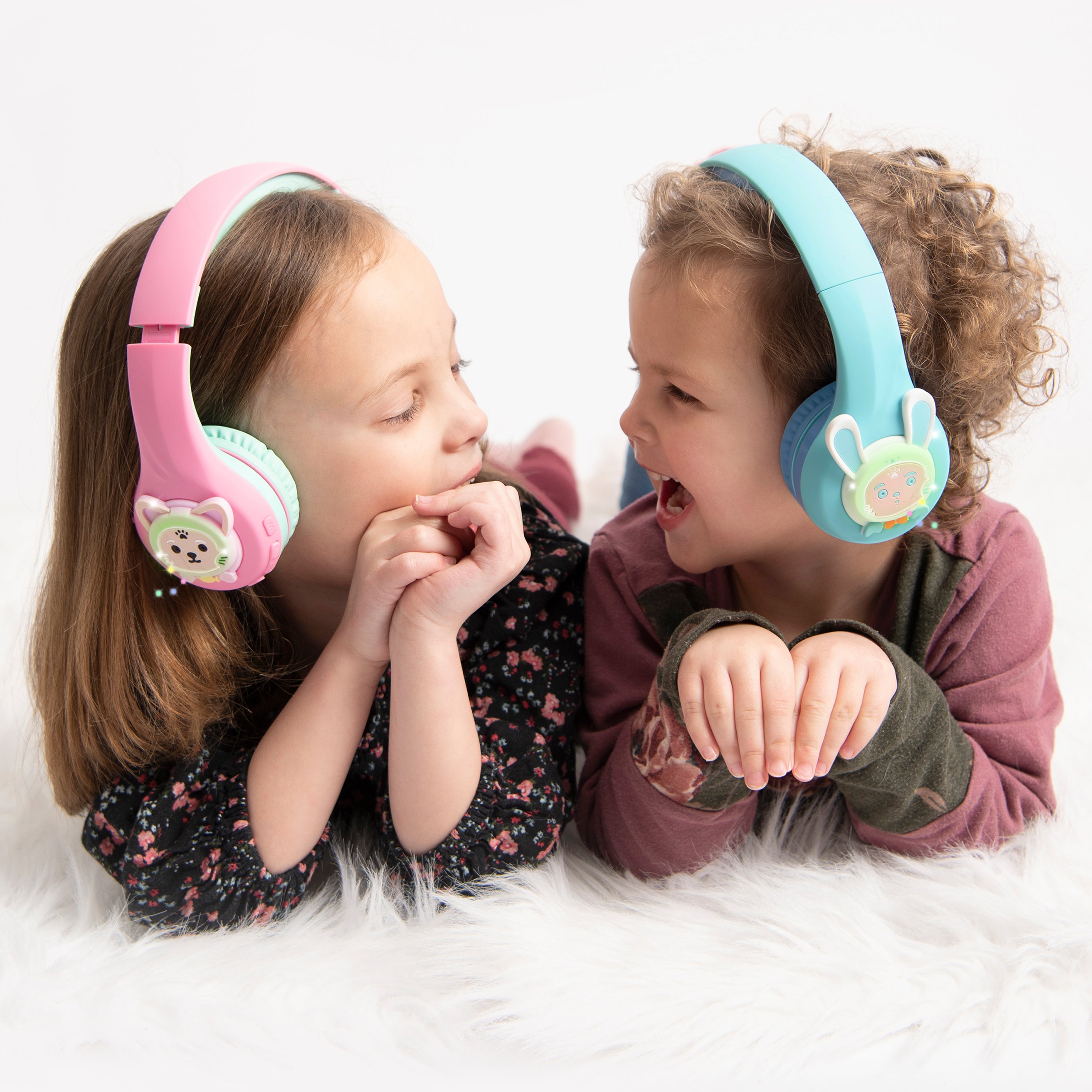 Riwbox Rabbit RB-7S Bluetooth Headphones With LED For Kids