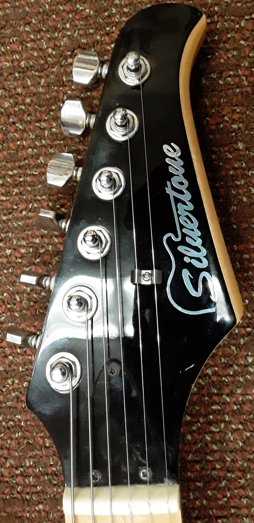 silvertone strat electric guitar