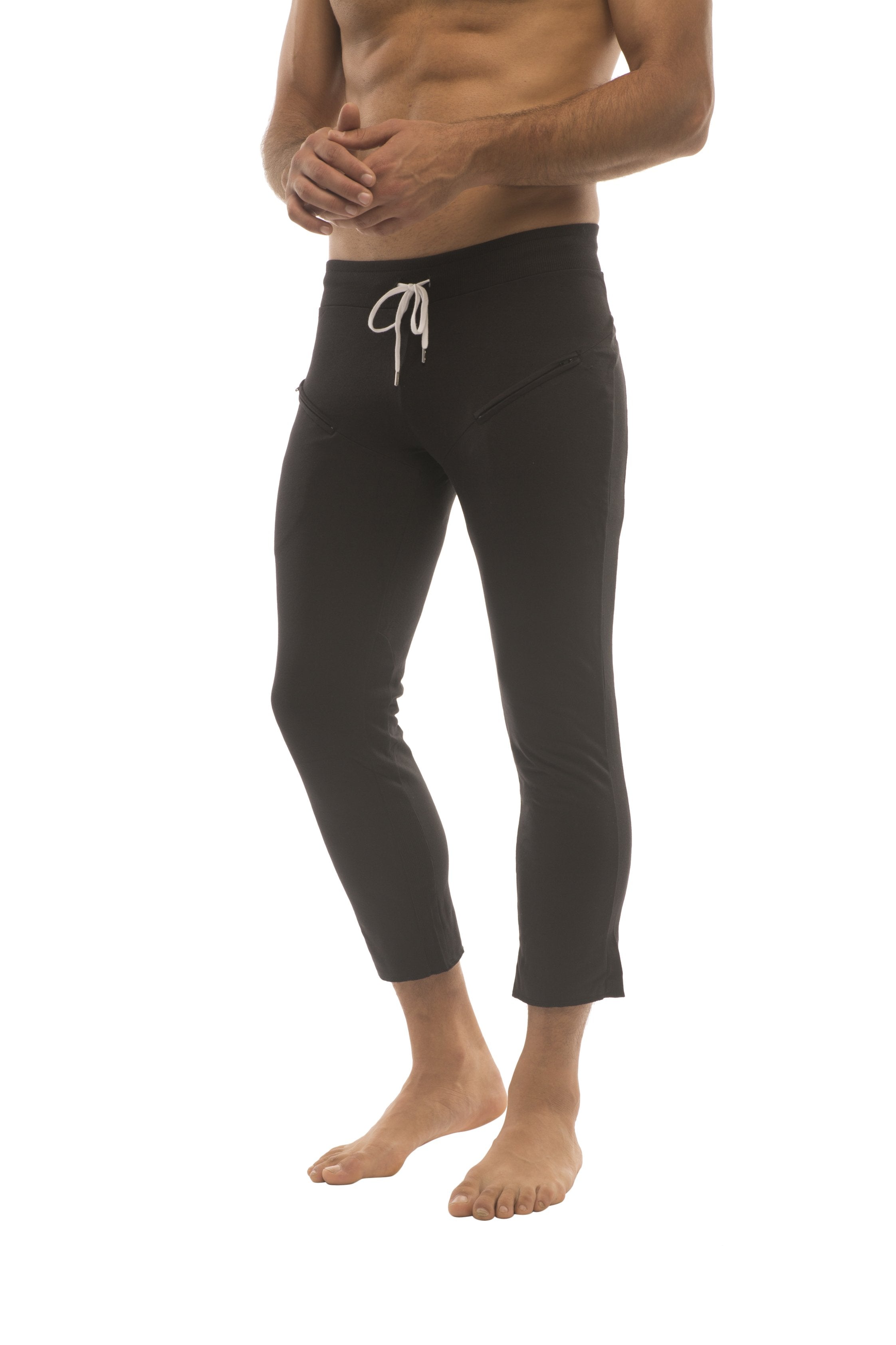 black capri yoga pants