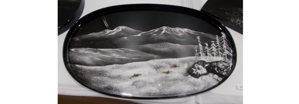 Classic bonseki - a black tray with white sand