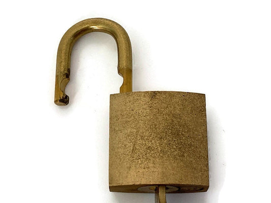 Antique Brass Padlock, Eagle Lock Vintage Brass Lock With Key, Model  04281PS, Small Lock in Working Condition -  Canada