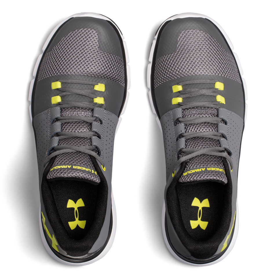 under armour strive 7 black