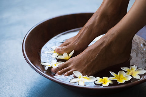 The Benefits of Magnesium & Epsom Salt Soaks