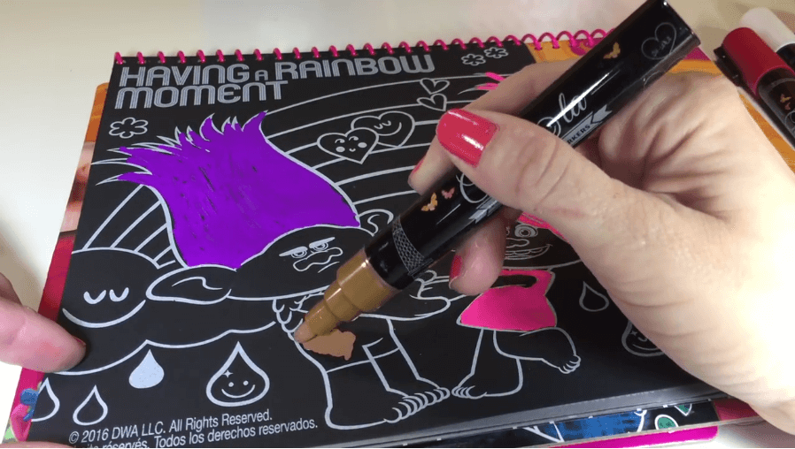 Drawing Graffiti Using Chalk Markers - Chalkola Art Supply