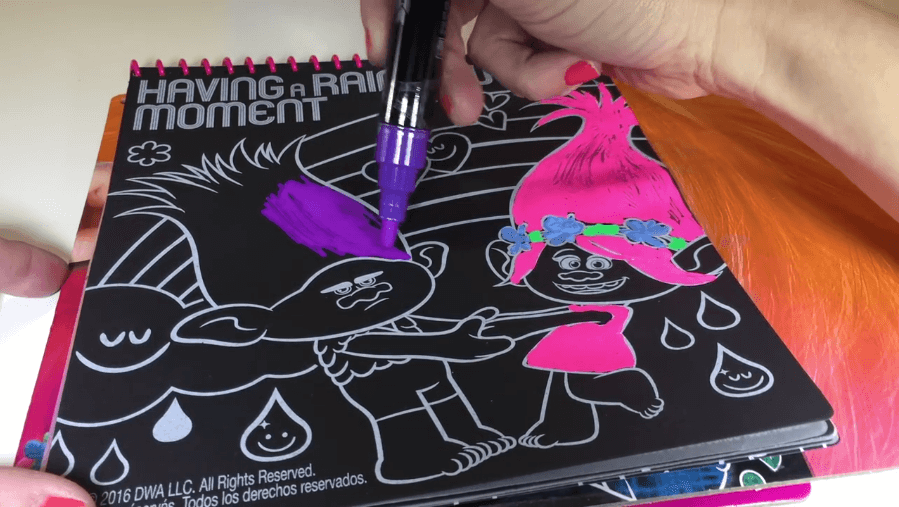 Drawing Graffiti Using Chalk Markers - Chalkola Art Supply