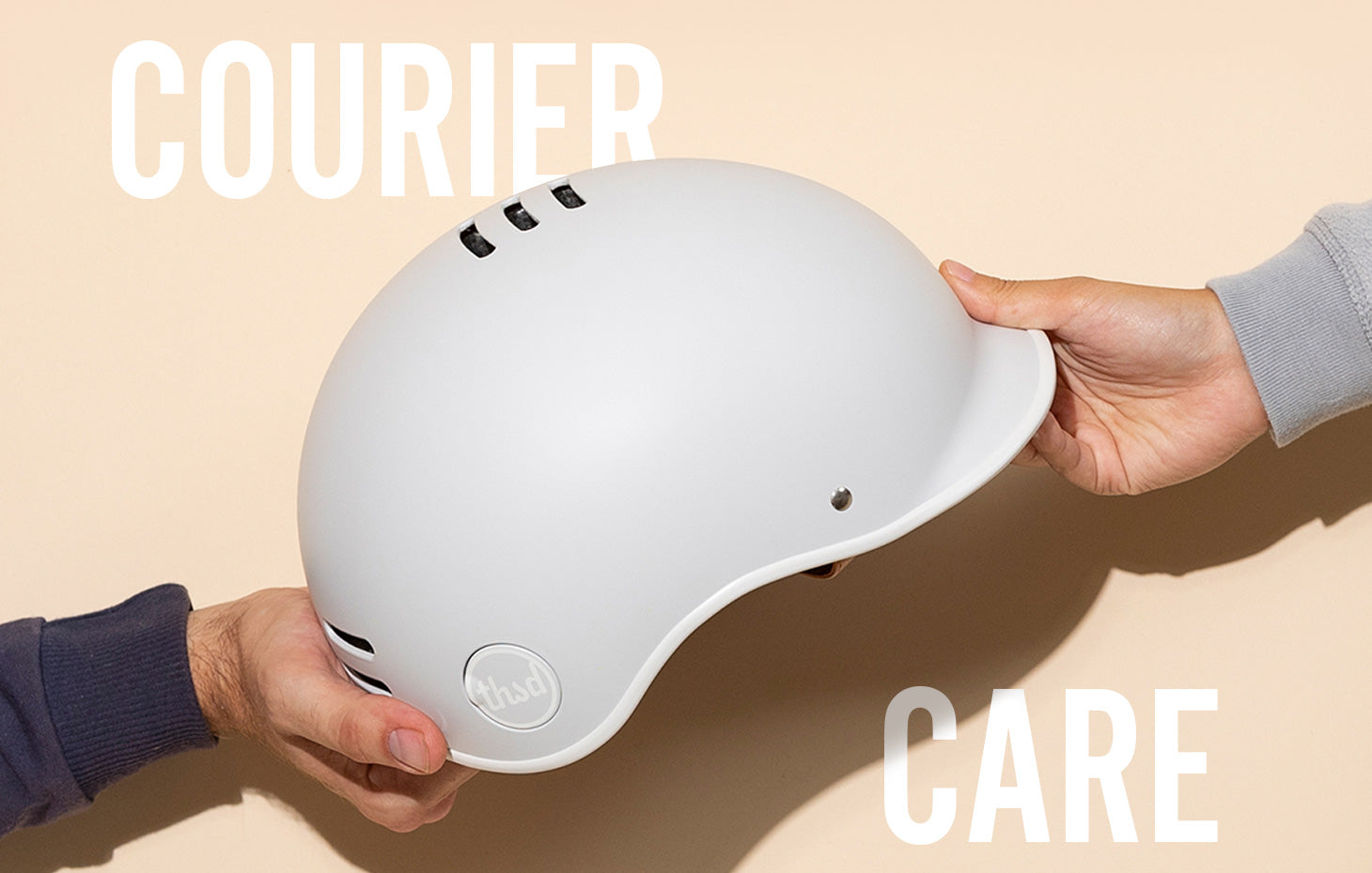Decimale ondersteboven Verbeelding We geven fietskoeriers die essentiële benodigdheden bezorgen a gratis helm