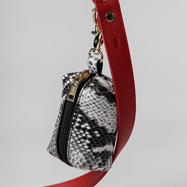 Make a statement on your next walk with Mister Woof's striking bold red leash and view their range of luxury dog accessories. Shop from a range of stunning colours in the range of leather pet products.