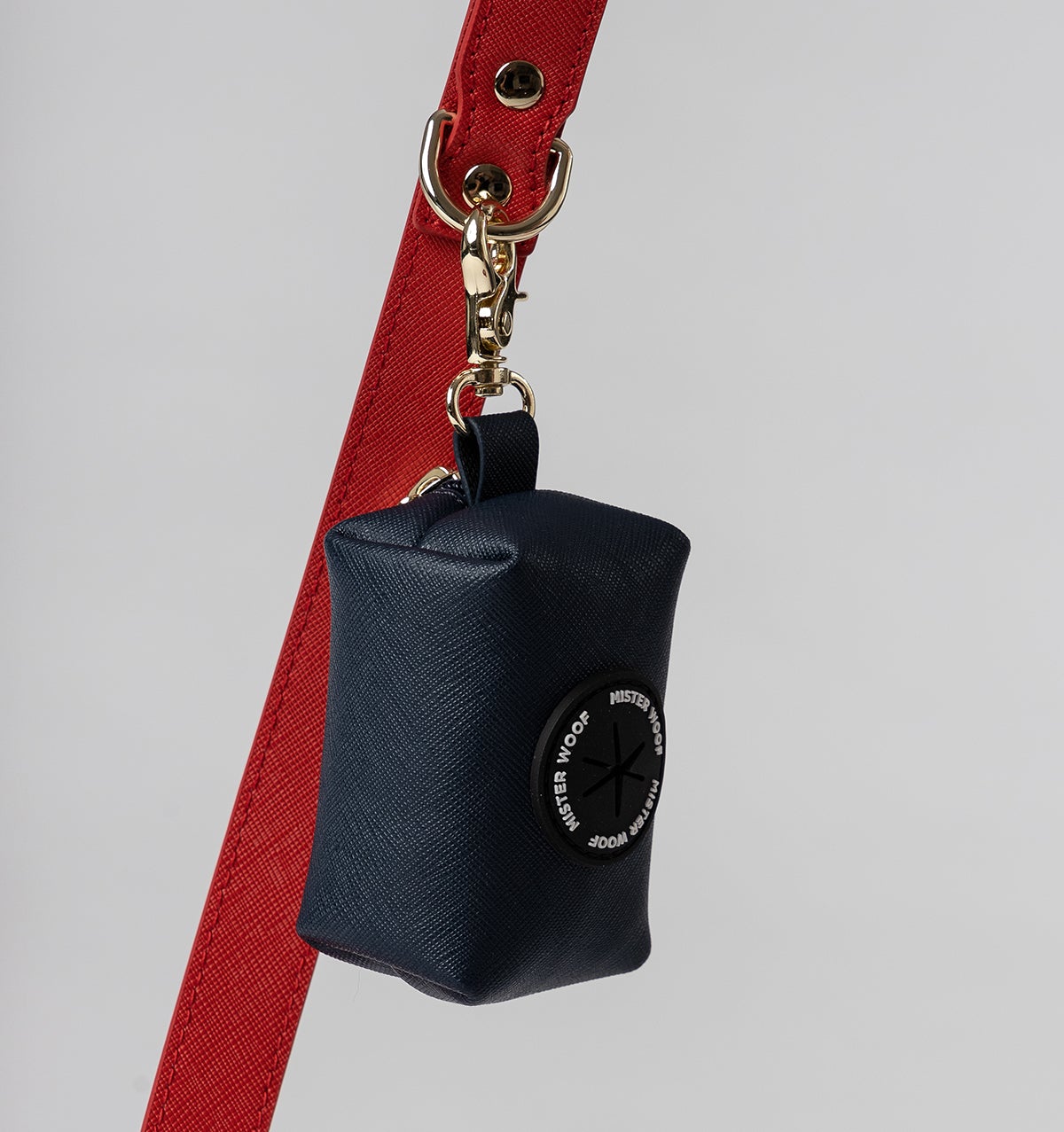 Mister Woof's bold Red Leather Standard Dog Lead perfectly compliment their Royal Navy Leather Poop Bag Holder. Mr Woof's Saffiano leather is water resistant and is perfect for walking in the rain.