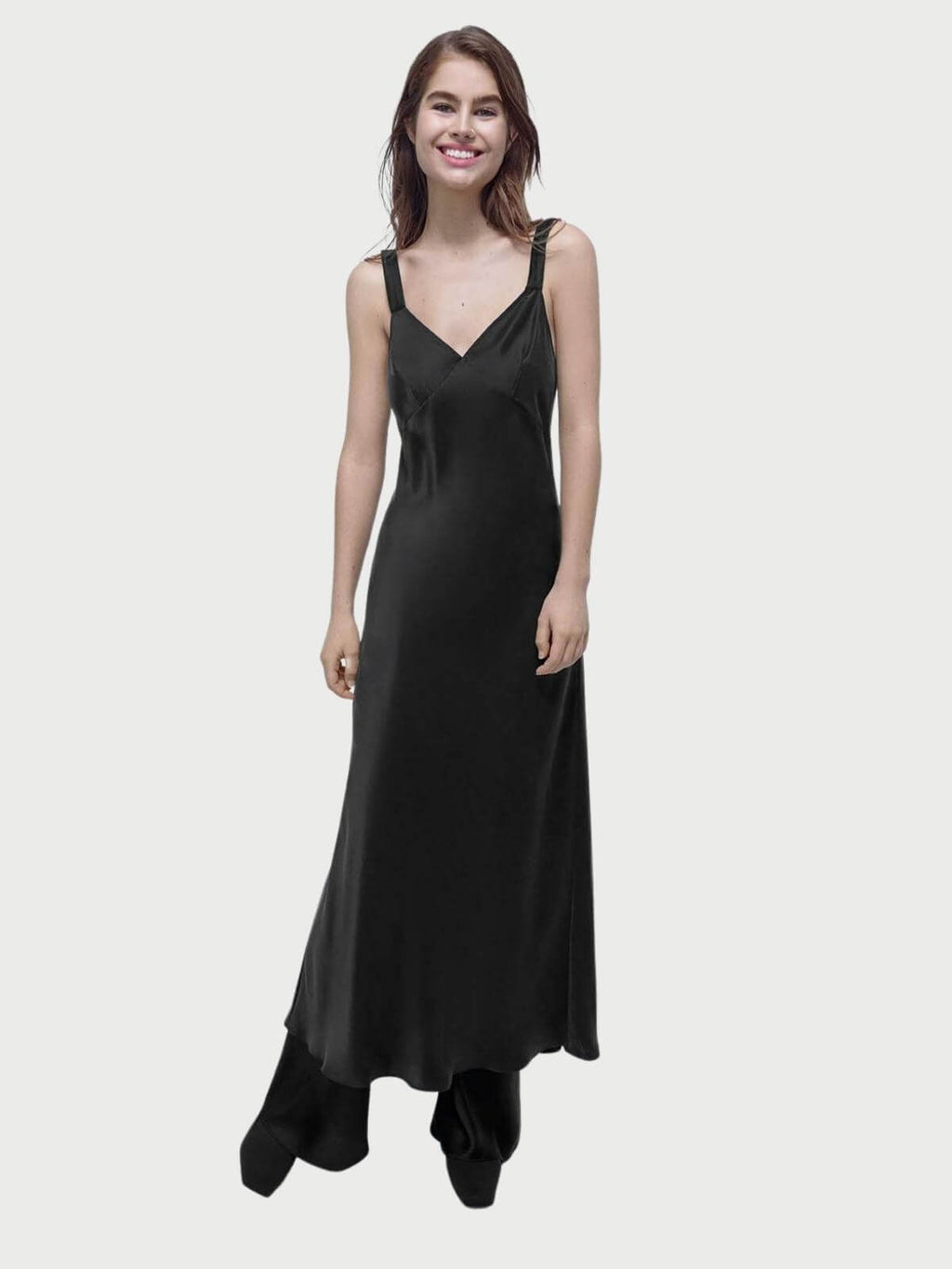 Silk Laundry | Deco Ruched Dress - Black | Perlu