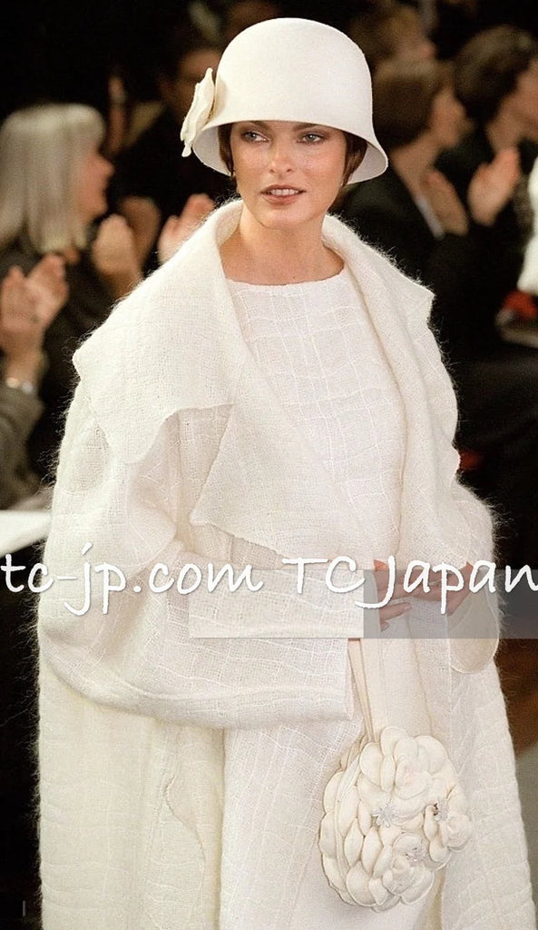 chanel jacket シャネル　ジャケット　ホワイト　アイボリーivory white coat コート vintage