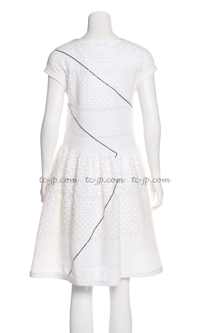 CHANEL 12S White Black Line Short Knit Dress 38 40 シャネル ホワイト・黒ライン・ニット ワンピース  即発