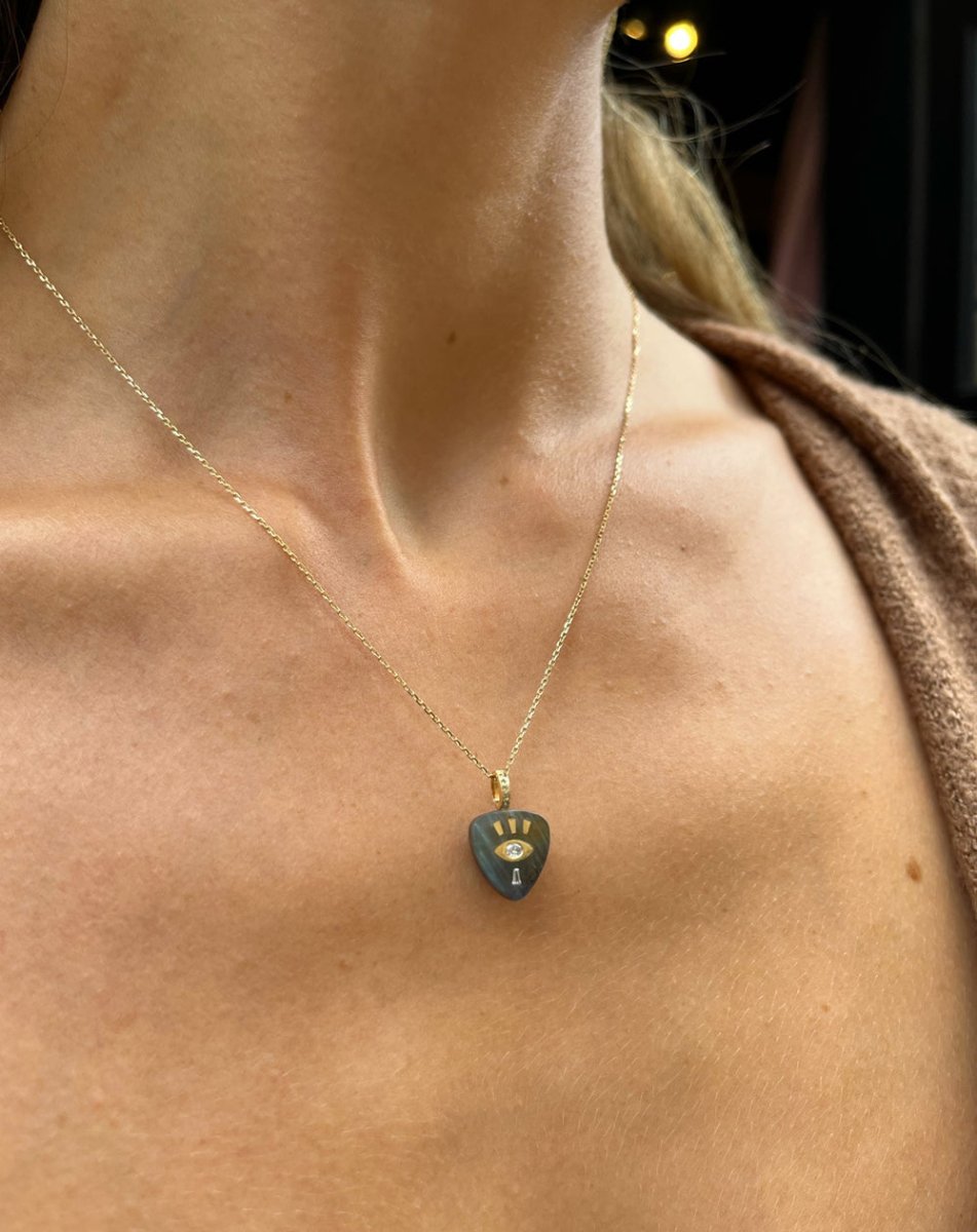 Small Dharma's Hand Necklace - Celine Daoust