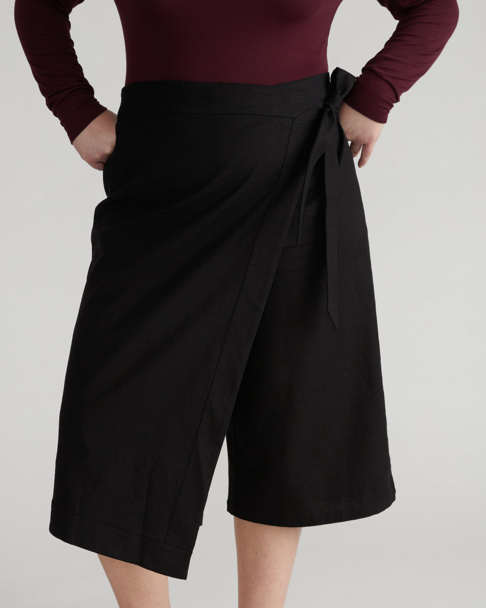 Villa Linen Wrap Culottes - Black Zoom image 1