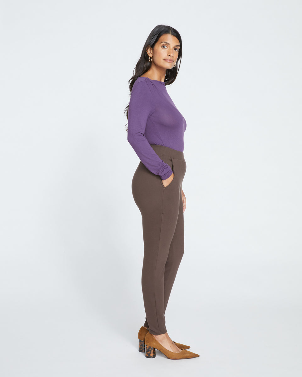 Minimalist Moro Pocket Signature Ponte Pants - Earth Zoom image 3