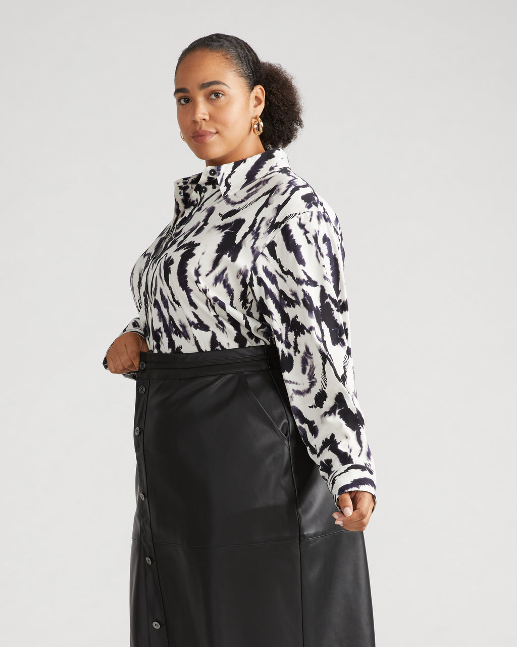 Cooling Stretch Cupro Artist Shirt - Modern Zebra - image 1