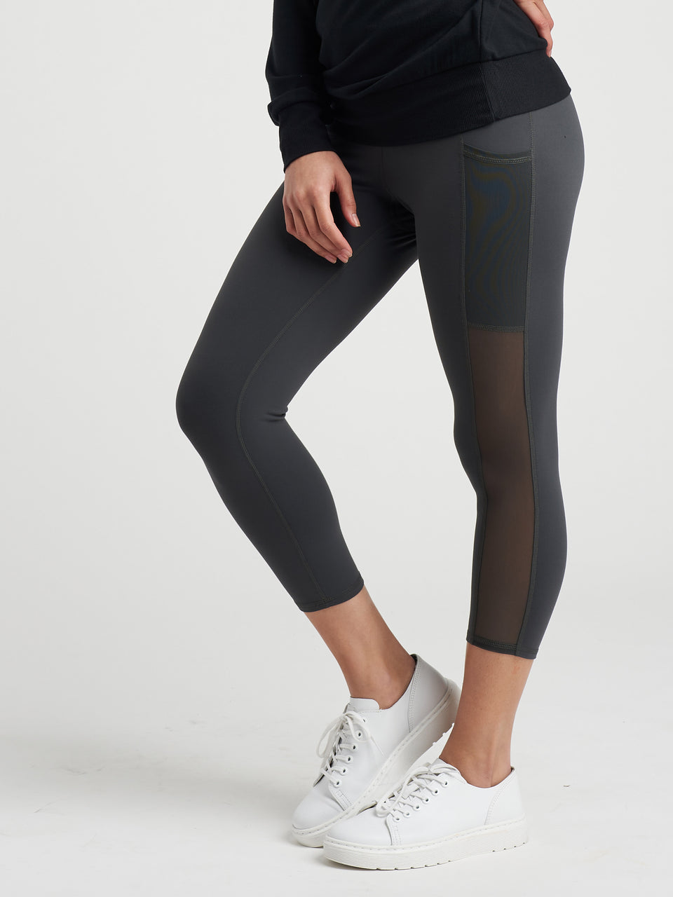 Gabby Cropped Mesh Legging - Black Sand Zoom image 3