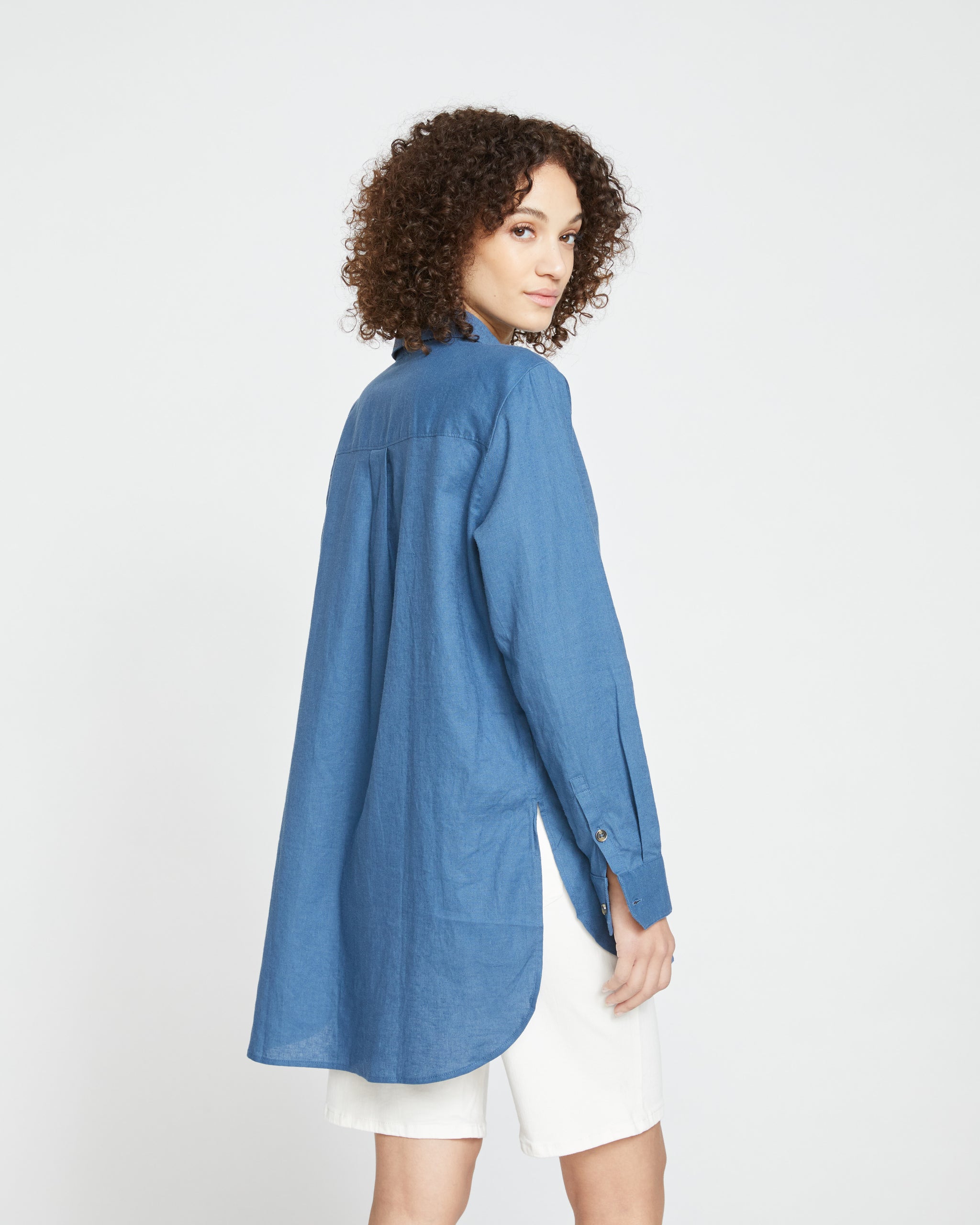 Dawn Linen Hi Low Tunic - Bleu Scolaire | Universal Standard