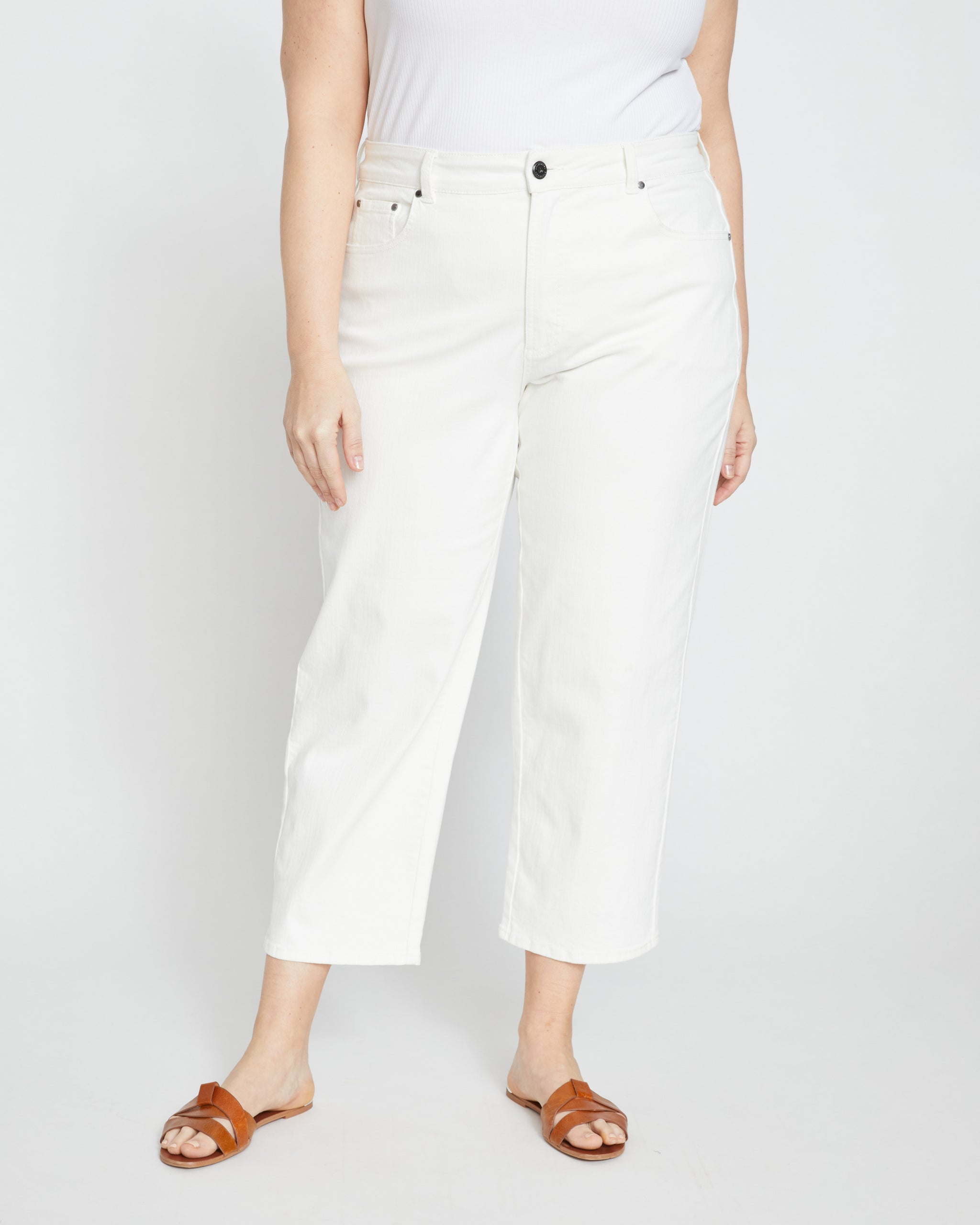 Etta High Rise Straight Leg Jeans 28 Inch - White | Universal Standard