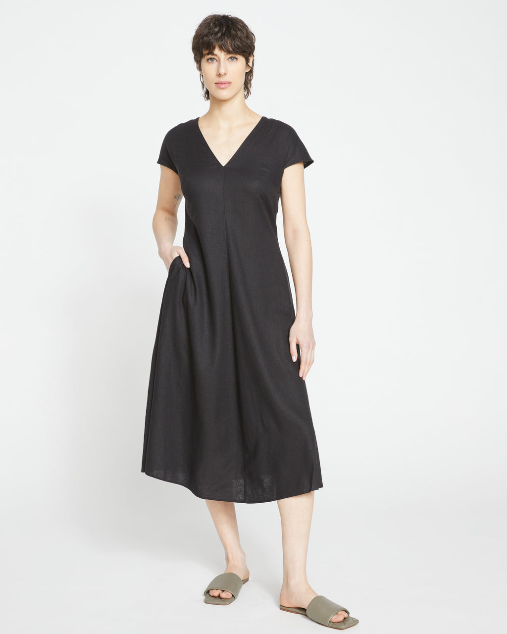 Louvre Bow Back Linen Dress - Black - image 1