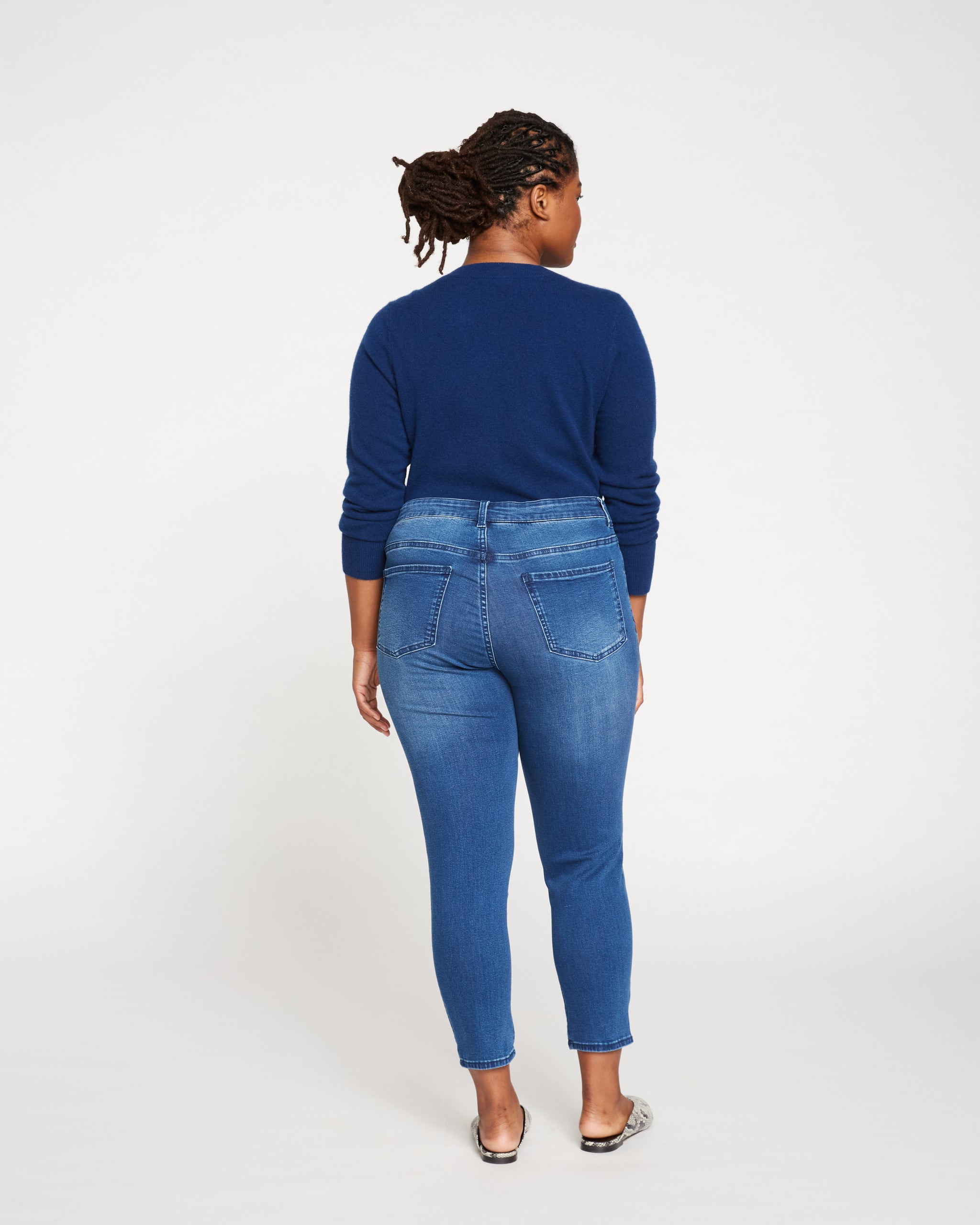 Seine Mid Rise Skinny Jeans 27 Inch - True Blue | Universal Standard