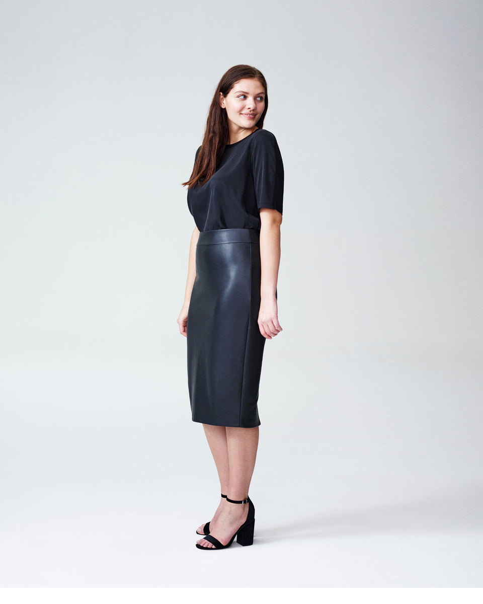 Sillaro Vegan Leather Pencil Skirt - Black Zoom image 3