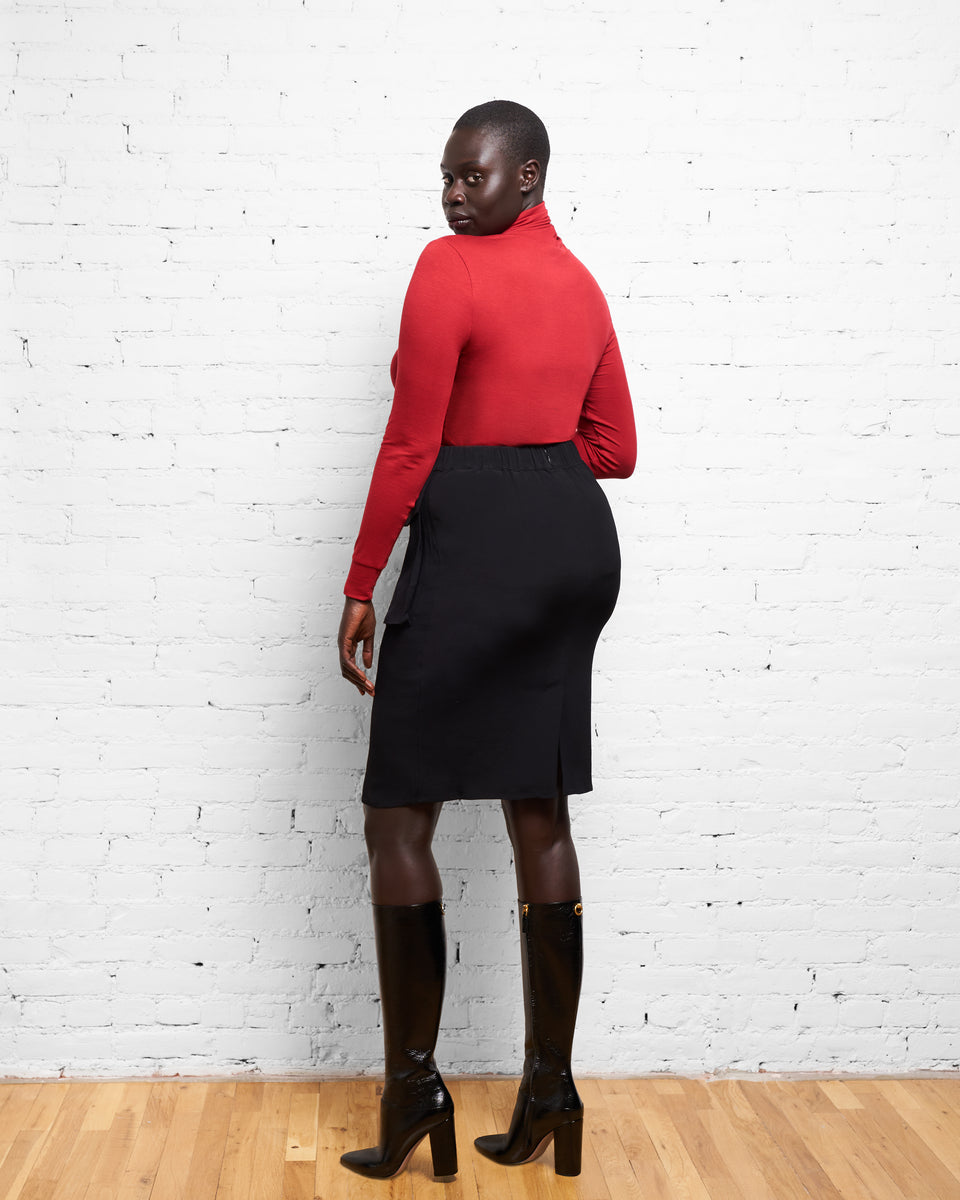 Caura Crepe Pocket Skirt - Black Zoom image 2