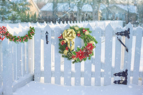 white picket fence christmas wreath